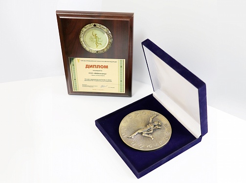 Национальная премия в области предпринимательской деятельности «Золотой Меркурий».  �7